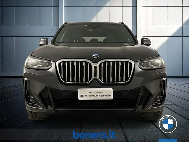 BMW X3 view 3