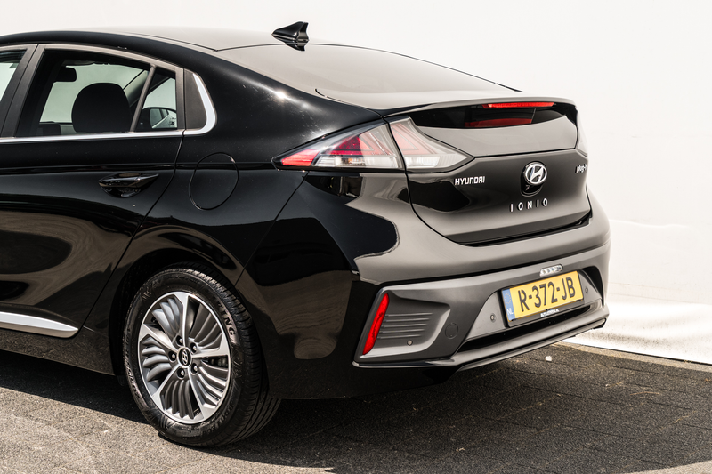 Hyundai IONIQ 1.6 GDi PHEV Comfort | Stoelverwarming | Camera | — photo 23