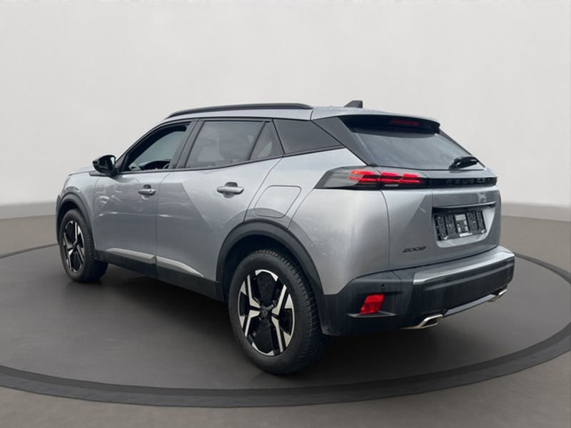 Peugeot 2008 Allure PureTech 130 EAT8 — photo 3