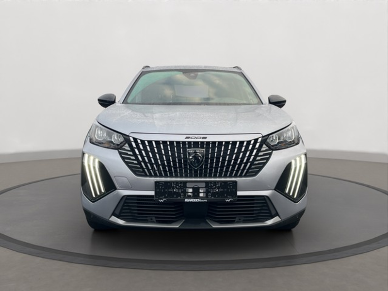 Peugeot 2008 Allure PureTech 130 EAT8 — photo 6