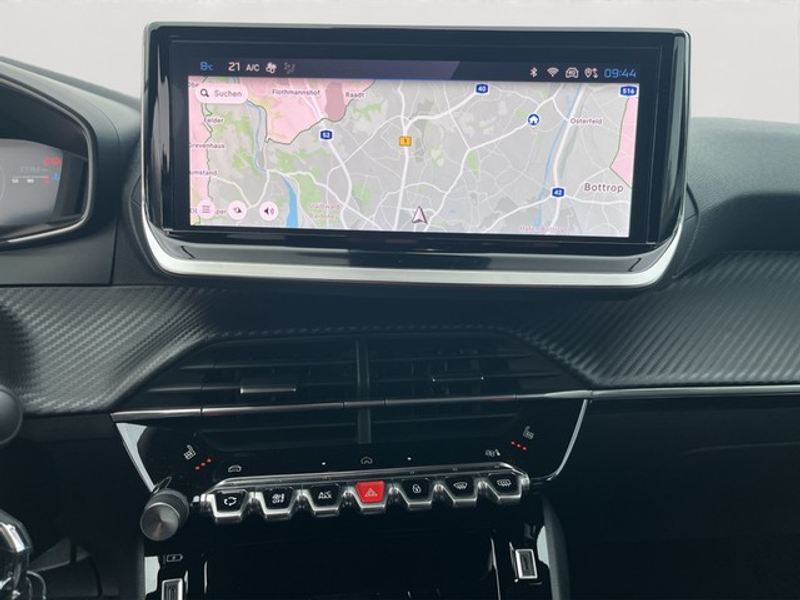 Peugeot 2008 Allure PureTech 130 EAT8 — photo 12