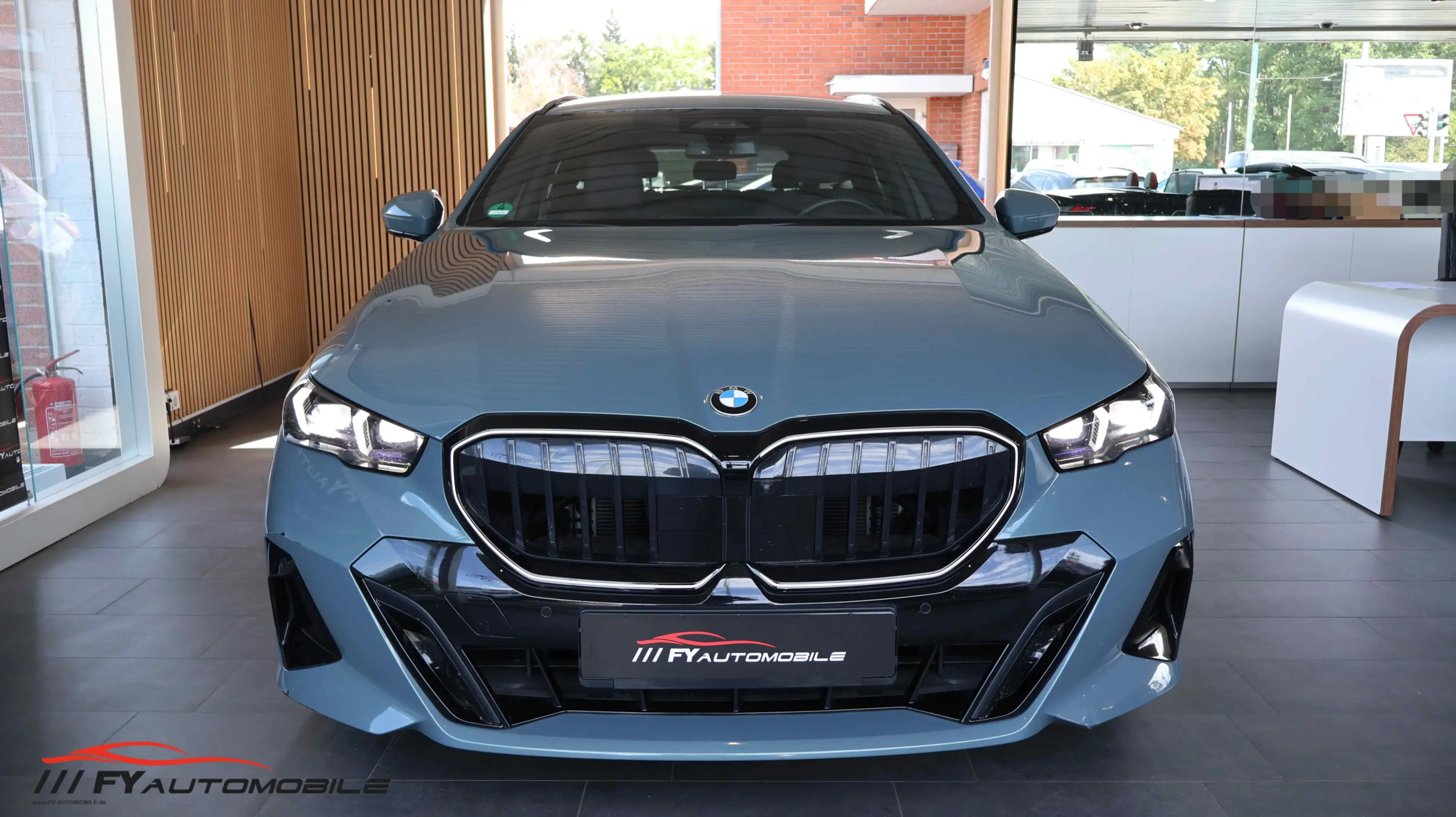 BMW 540 540 d xDrive M Sport Pro* Individual* — photo 2