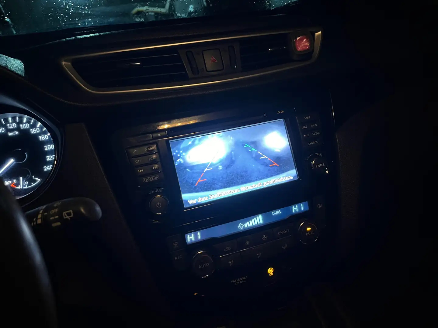 Nissan Qashqai Visia rückwärts Kamera, Navigation Sitzheizu - 2