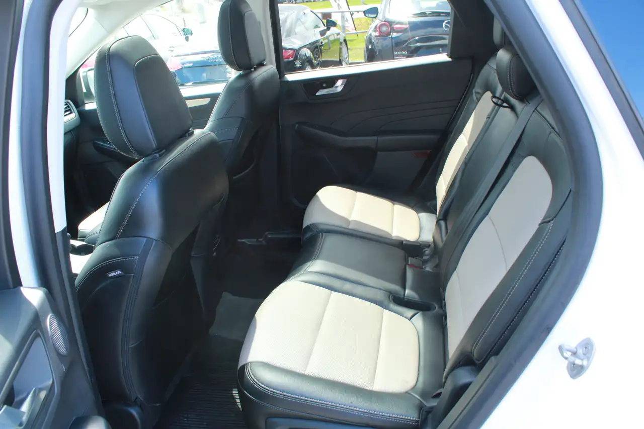 Ford Escape снимка Ford Escape