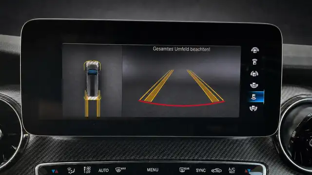 Mercedes-Benz V 300 view 6
