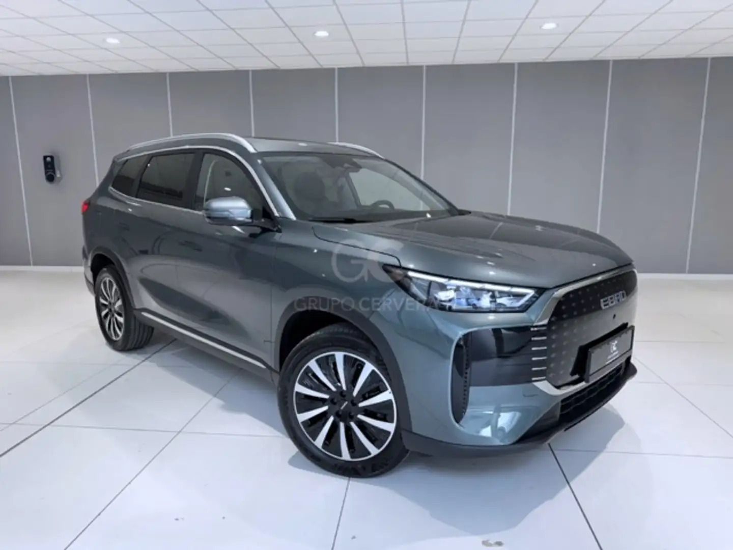 Ebro s800 1.5 TGDI PHEV E-CVT Luxury FWD Grau - 2