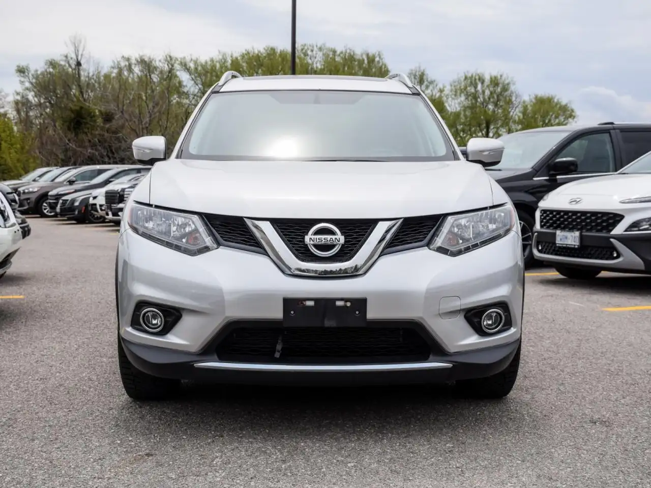 Nissan Rogue снимка Nissan Rogue