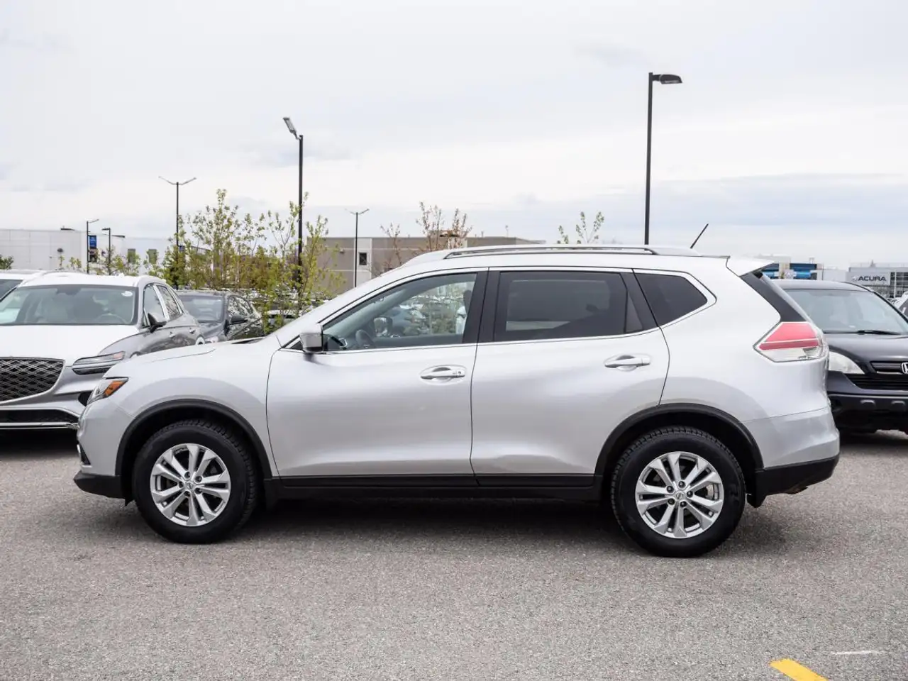 Nissan Rogue снимка Nissan Rogue