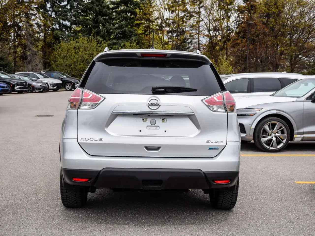 Nissan Rogue снимка Nissan Rogue