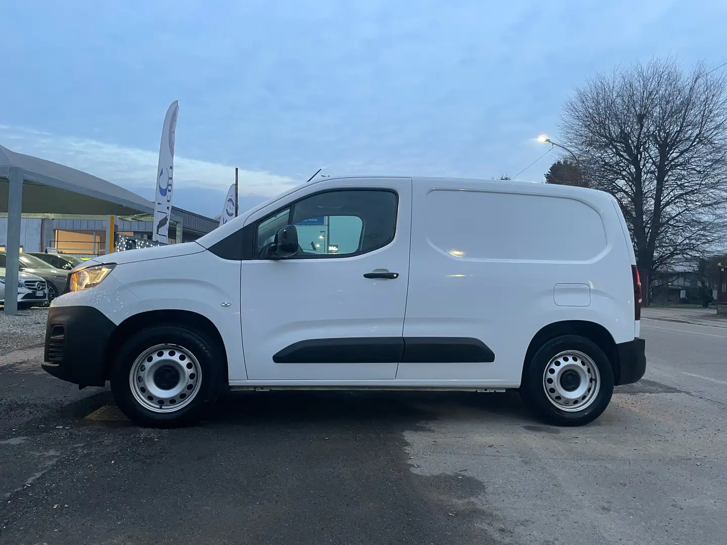 Peugeot Partner E-partner 136 Cv /Pc 100 Kg + Iva ELETTRICO! Bianco - 2