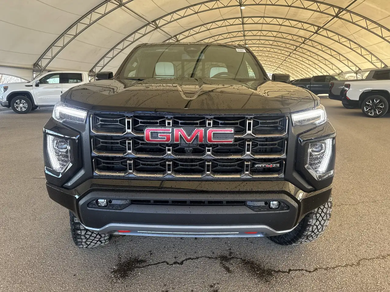 GMC Canyon снимка GMC Canyon