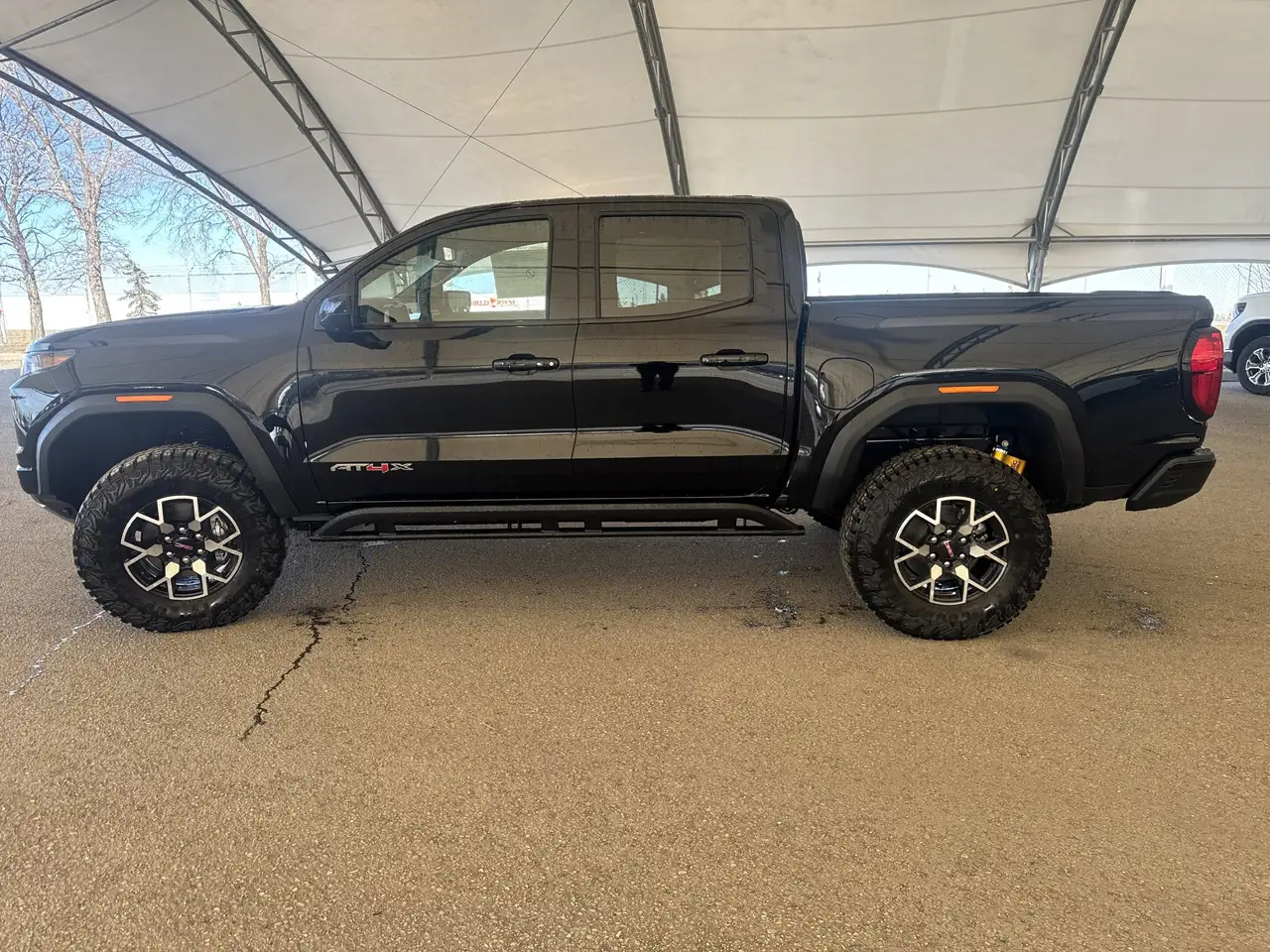 GMC Canyon снимка GMC Canyon