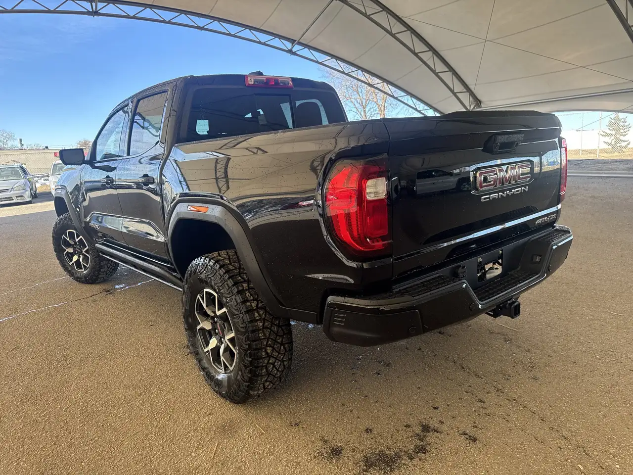GMC Canyon снимка GMC Canyon