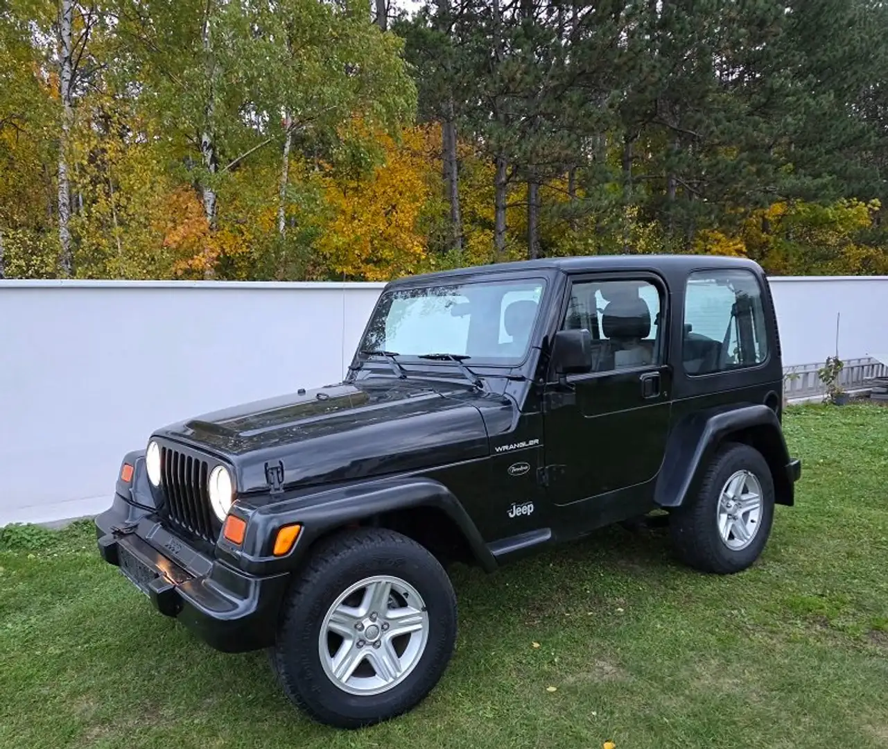 Jeep Wrangler 2,5 Sport Hard Top + Soft Top **85.3000km** Schwarz - 1