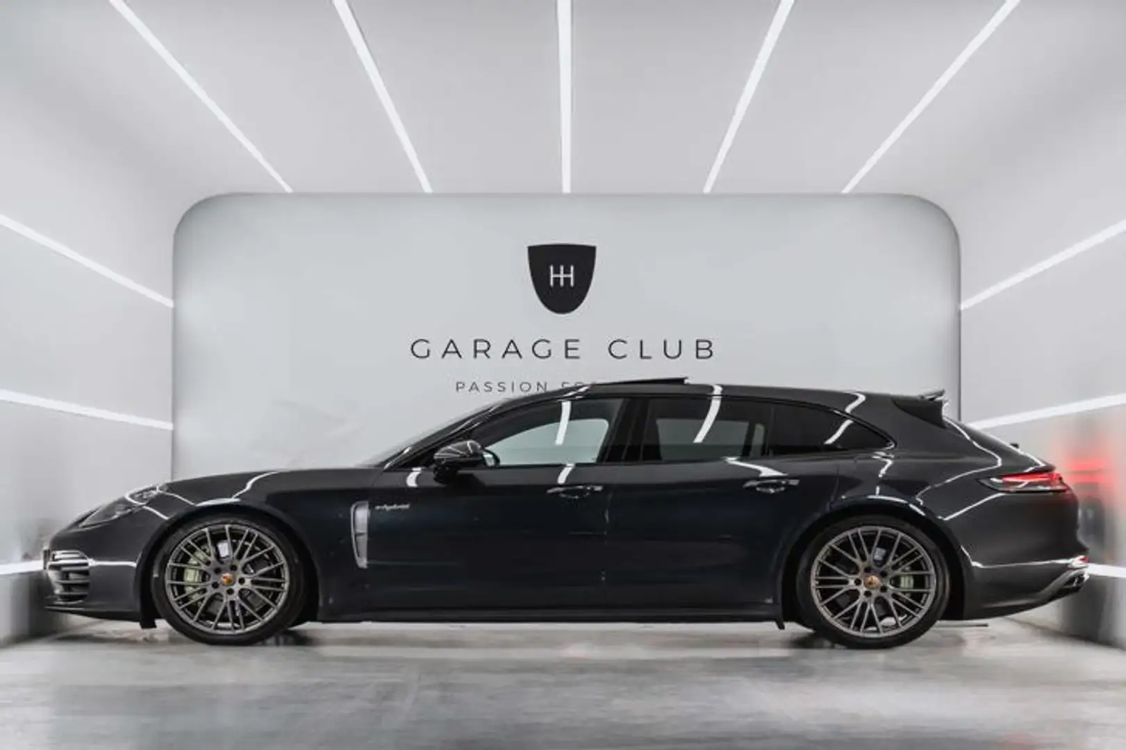 Porsche Panamera 4 E-Hybrid Sport Turismo - 2