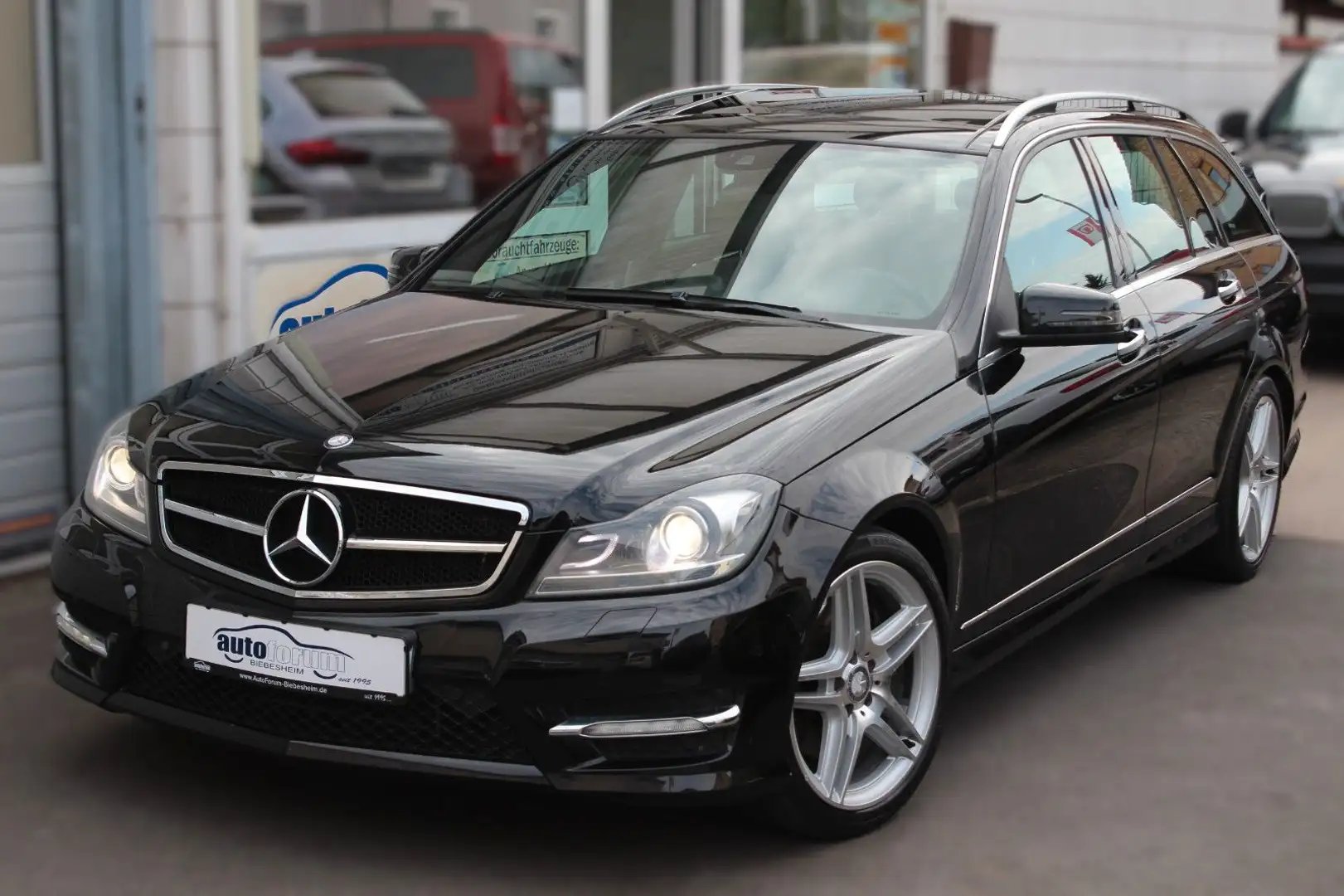 Mercedes-Benz C 350 T CGI AMG Navi*Leder*Xenon*Standh.*Pano.. Zwart - 2