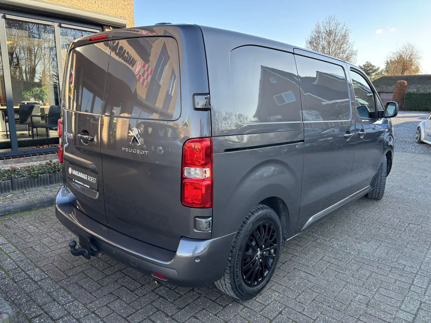 Peugeot Expert 2.0 BlueHDI 180PK Automaat Trekhaak / Carplay / St Gris - 2