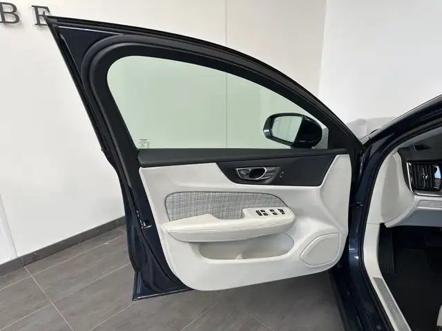 Volvo V60 view 6