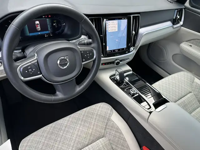 Volvo V60 view 11