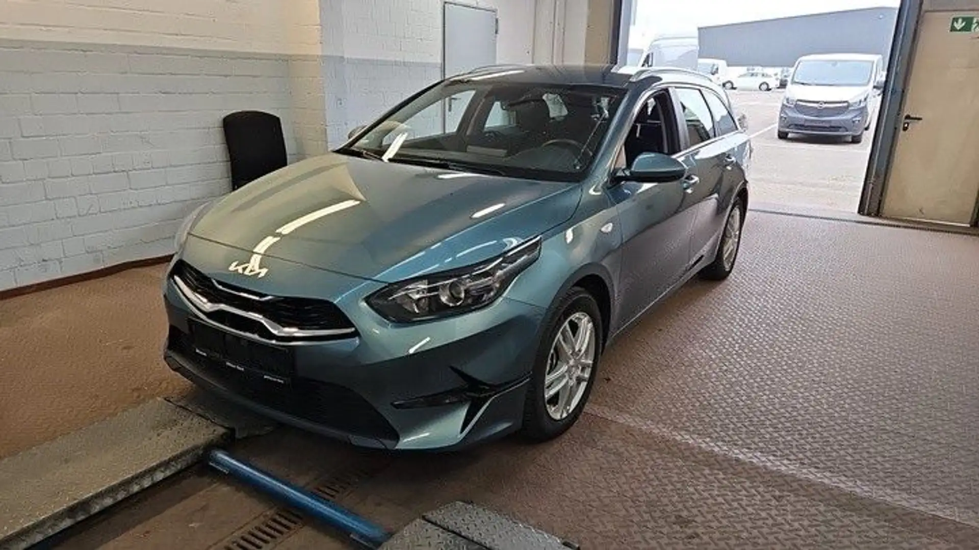 Kia Ceed SW / cee'd SW cee'd SportsW*Automat*Navi*Kamera*Tempo*LED*TOP Gris - 1
