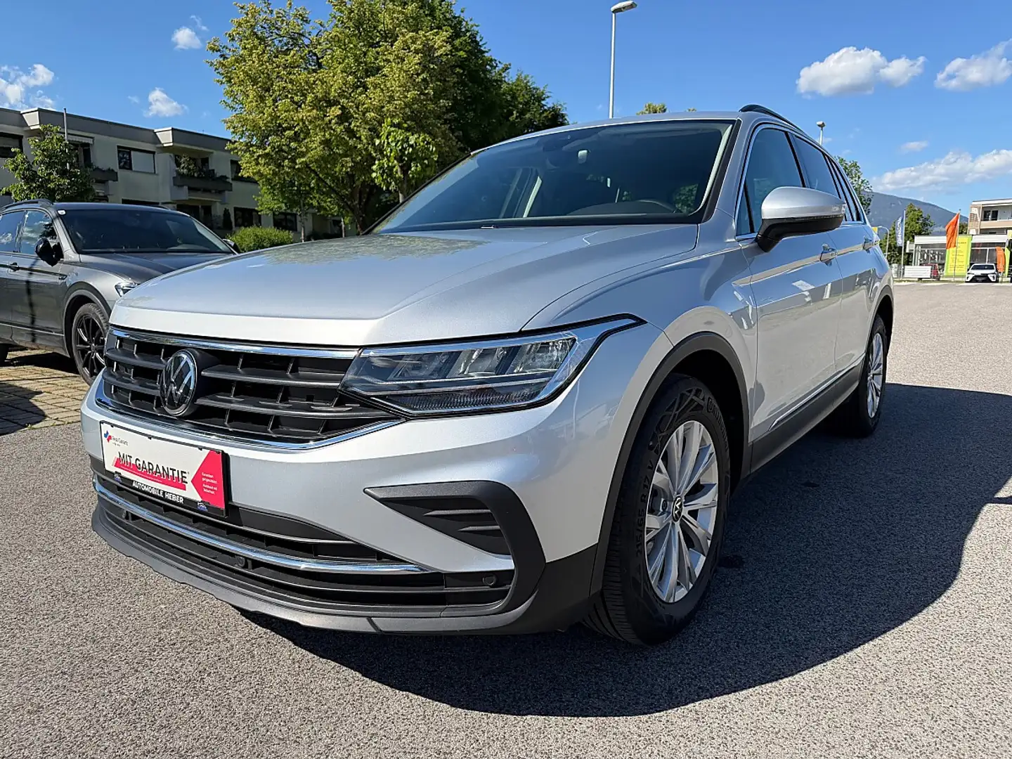 Volkswagen Tiguan 1,5 TSI ACT Life DSG LED AHV ACC Sitz- und Lenk... Silber - 1