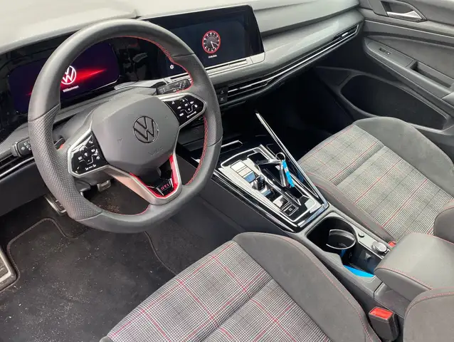 Volkswagen Golf view 5