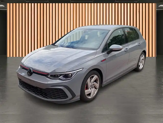 Volkswagen Golf view 2