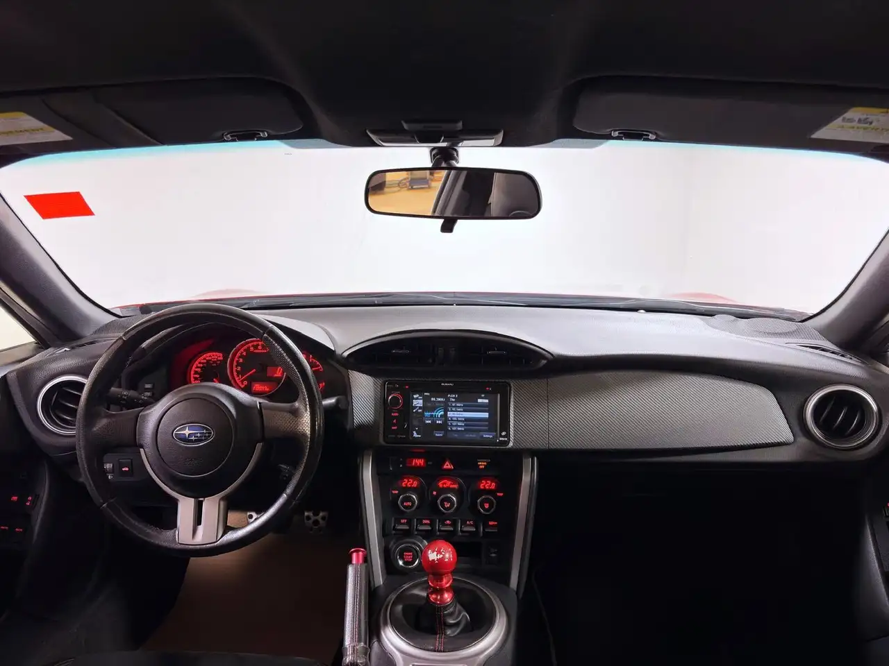 Subaru BRZ снимка Subaru BRZ