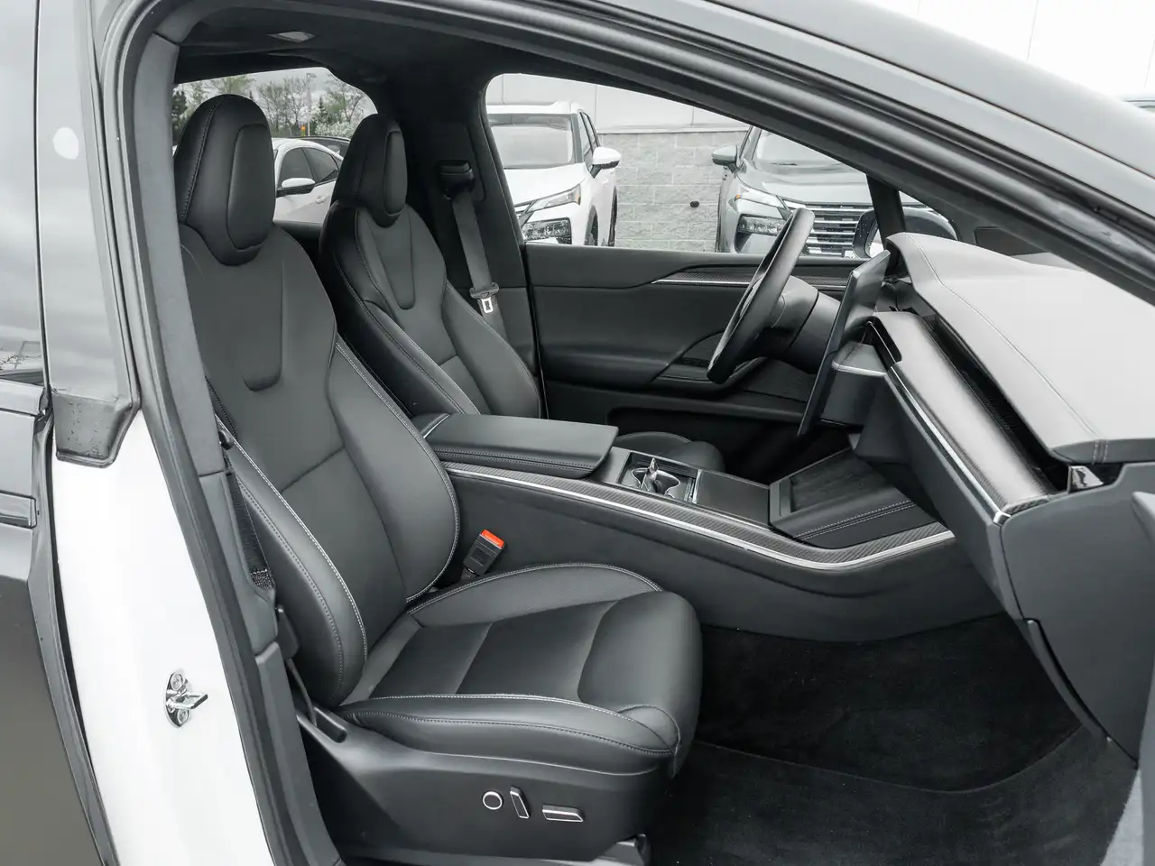 Tesla Model X снимка Tesla Model X