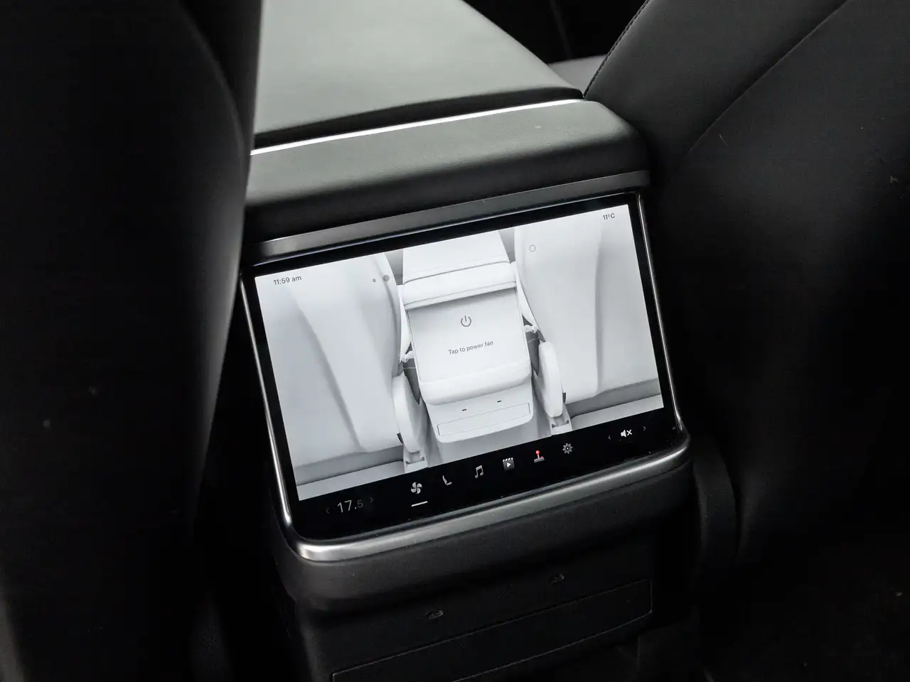 Tesla Model X снимка Tesla Model X