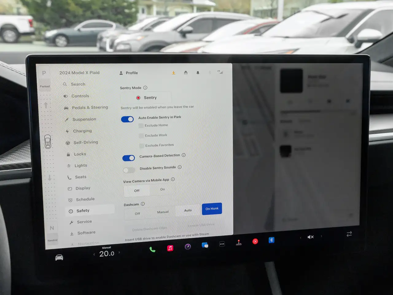 Tesla Model X снимка Tesla Model X
