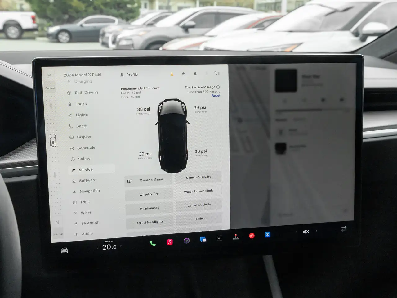 Tesla Model X снимка Tesla Model X