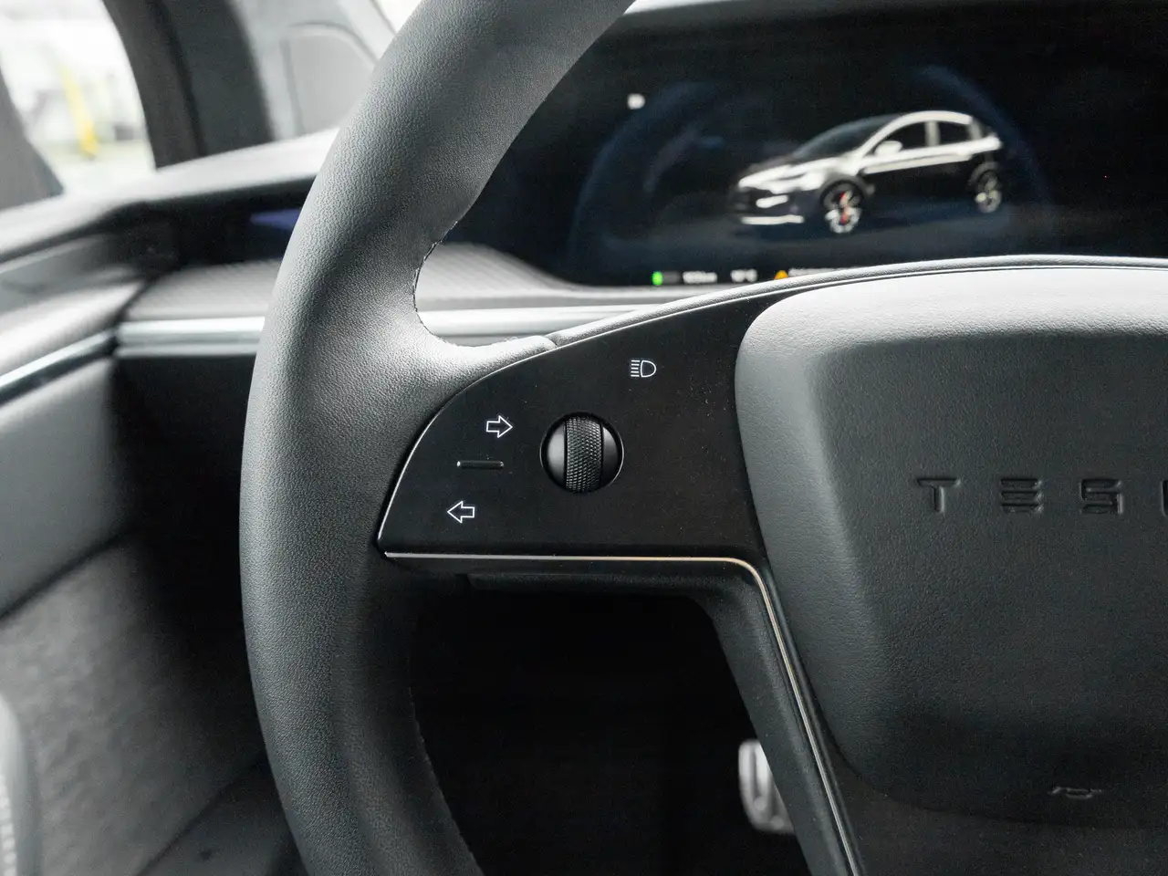Tesla Model X снимка Tesla Model X