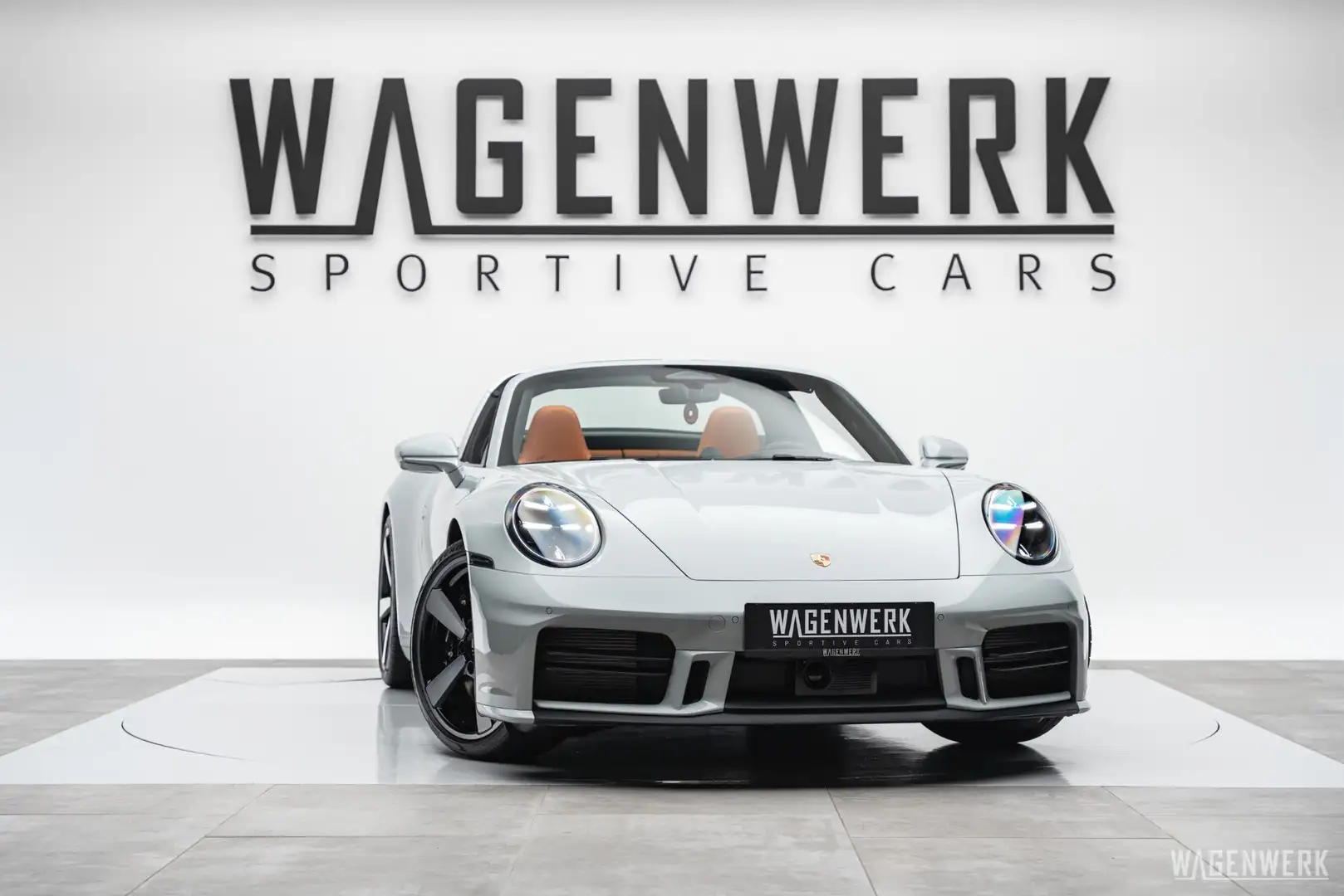 Porsche 911 992.2 Targa 4S PTS CLASSICGRAU SPORTDESIGN BICOLO Grau - 1