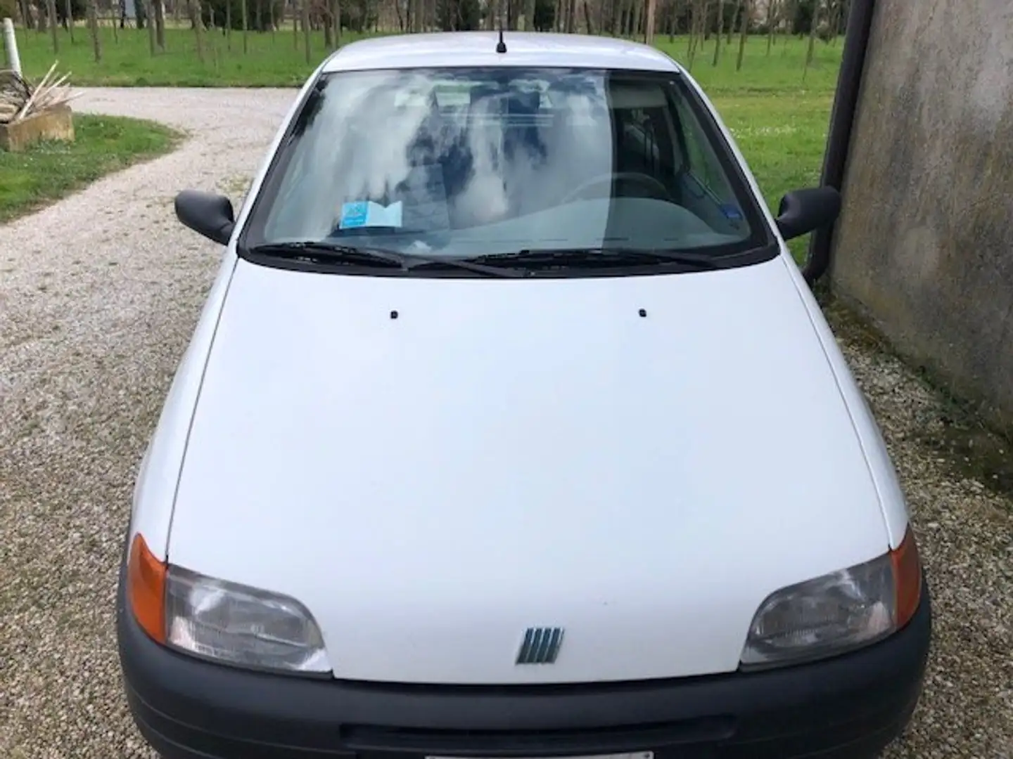 Fiat Punto Белый - 1