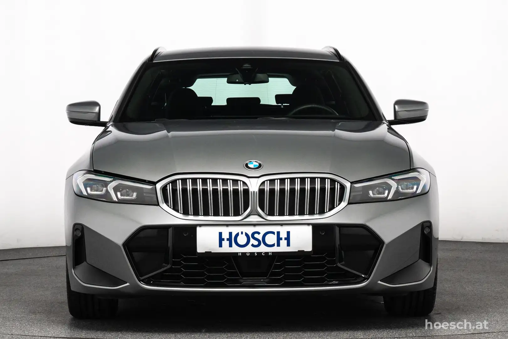 BMW 330 i xDrive Touring M Sport WIE NEU WENIG KM -46% Grau - 2