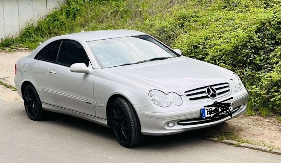 Second hand Mercedes Benz Clk-Class 
