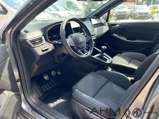 Renault Clio view 10
