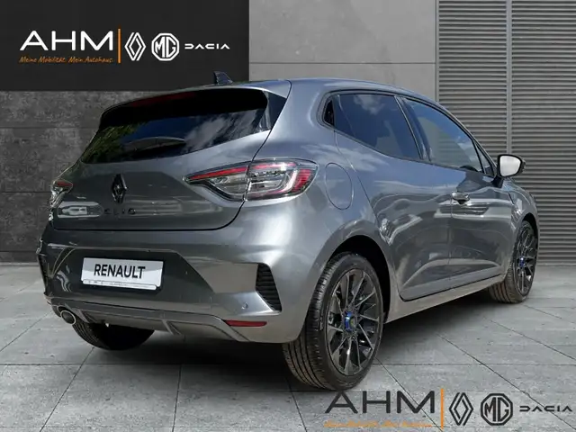 Renault Clio view 2