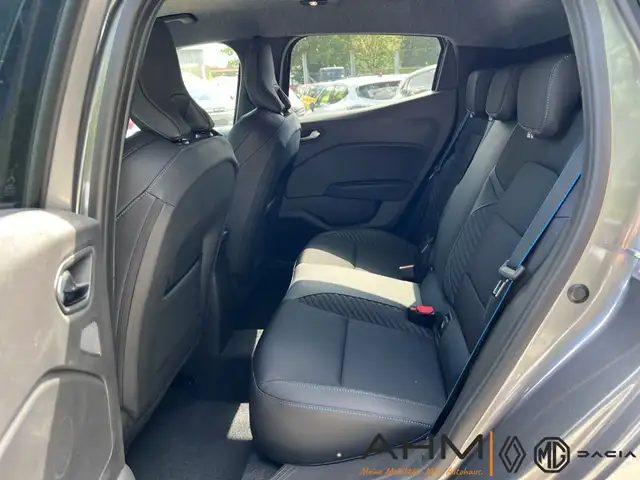 Renault Clio view 12