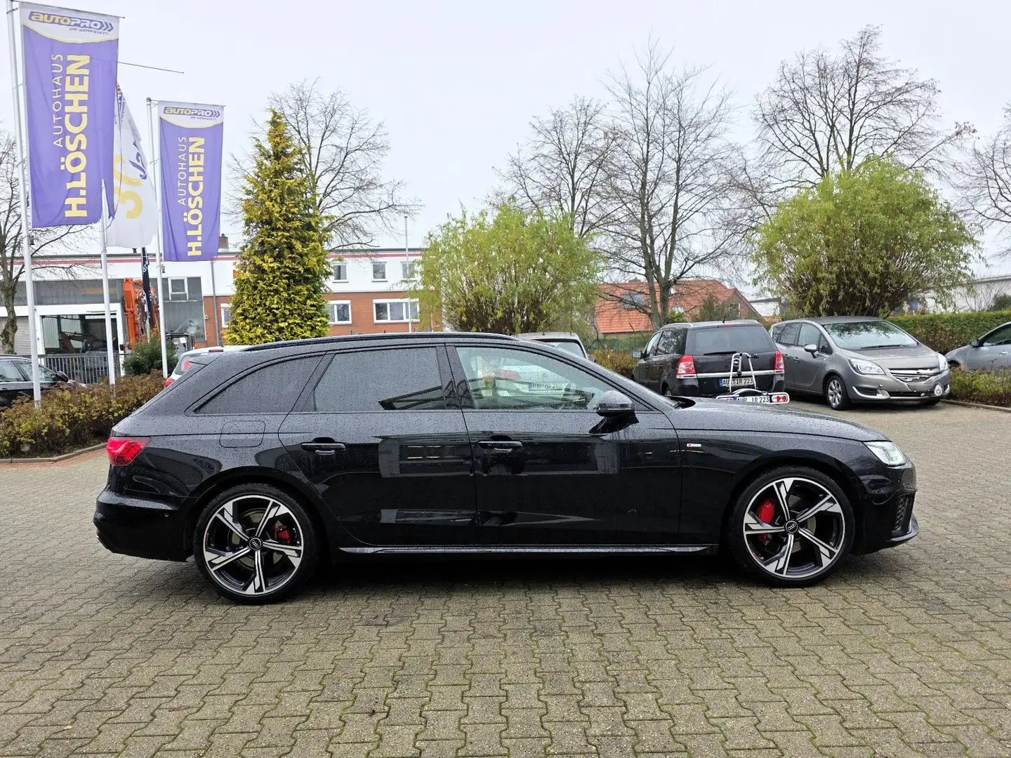 Audi A4 Avant 40 TFSI S Line Panorama Optik Schwarz Schwarz - 2