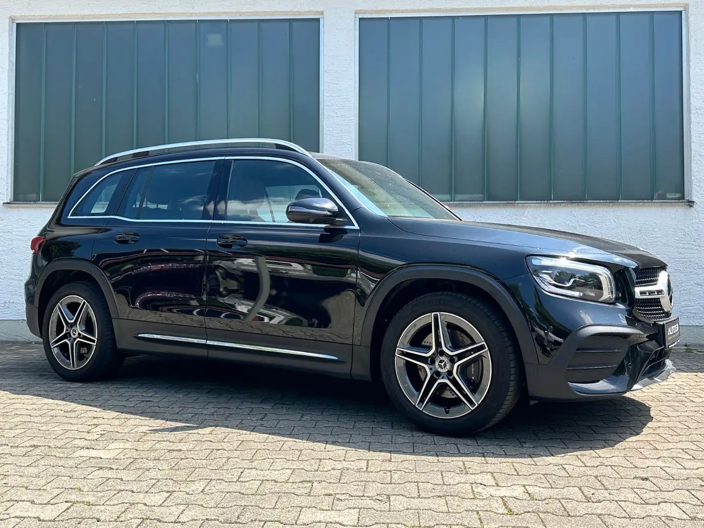 Mercedes-Benz GLB 250 4Matic*AMG-SPORT*PANO*LEDER*AHK* Schwarz - 2