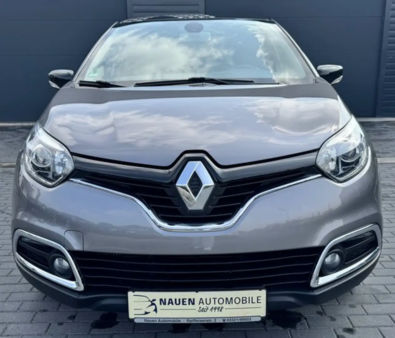 Renault Captur Luxe+AT+Navi+Klima+Allwetter+RFK+SH+ Grau - 2