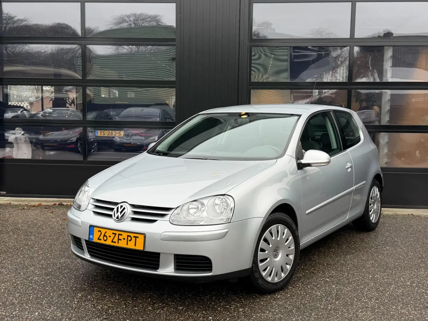 Volkswagen Golf 1.4 Optive 4 NL Auto 1e eigenaar 62.000 km Grau - 1
