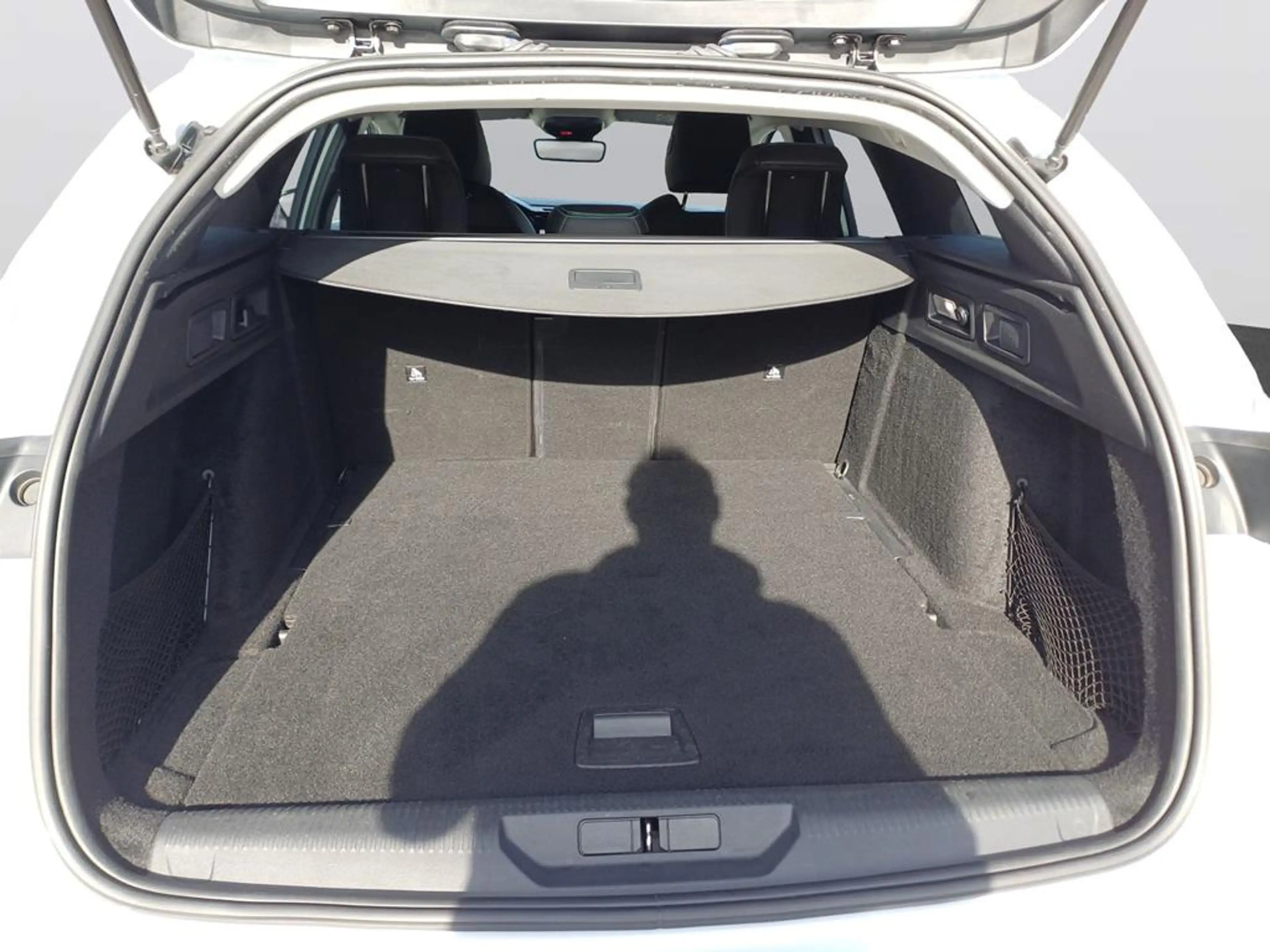 Peugeot 308 Allure — photo 7