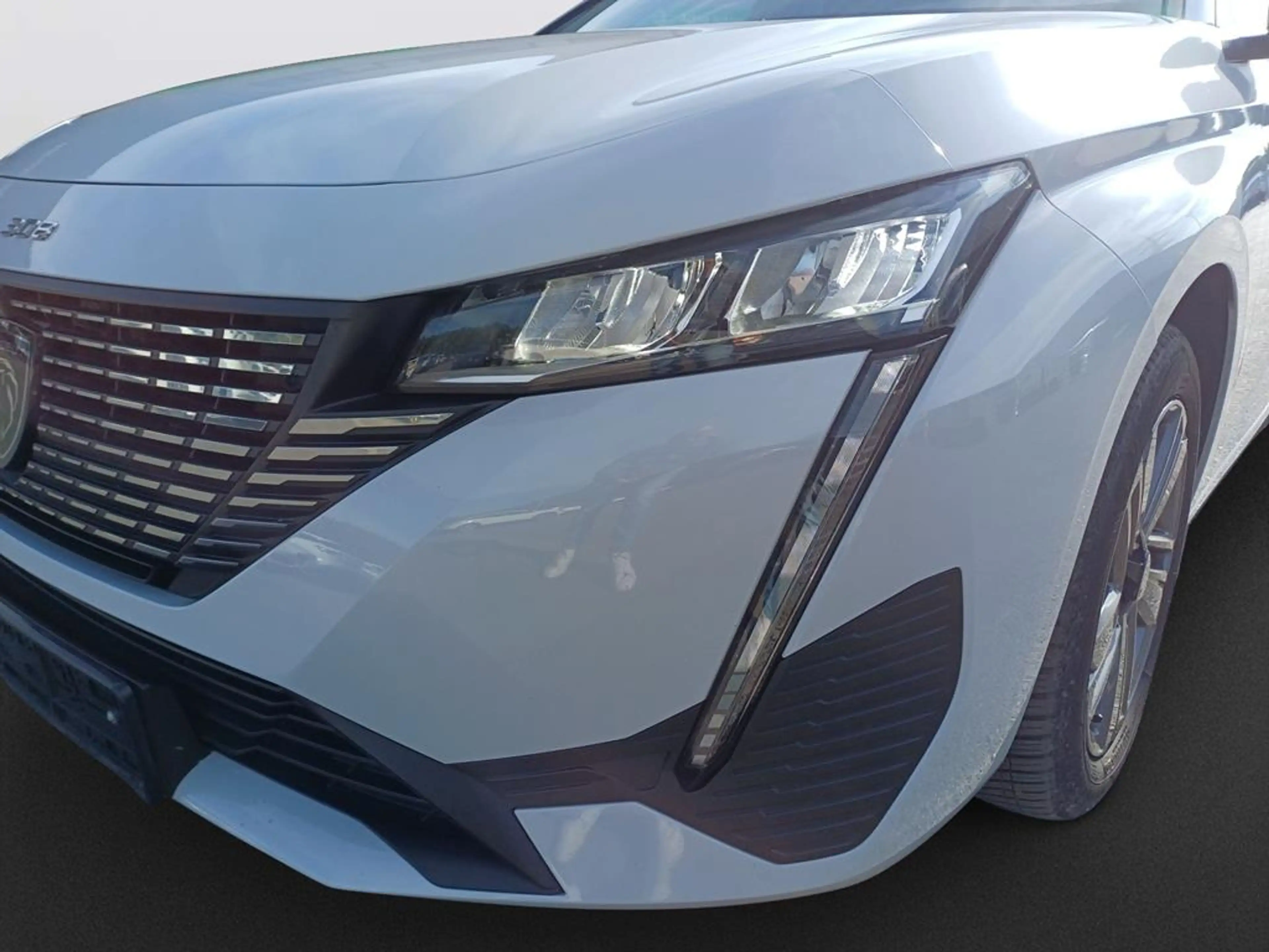 Peugeot 308 Allure — photo 9