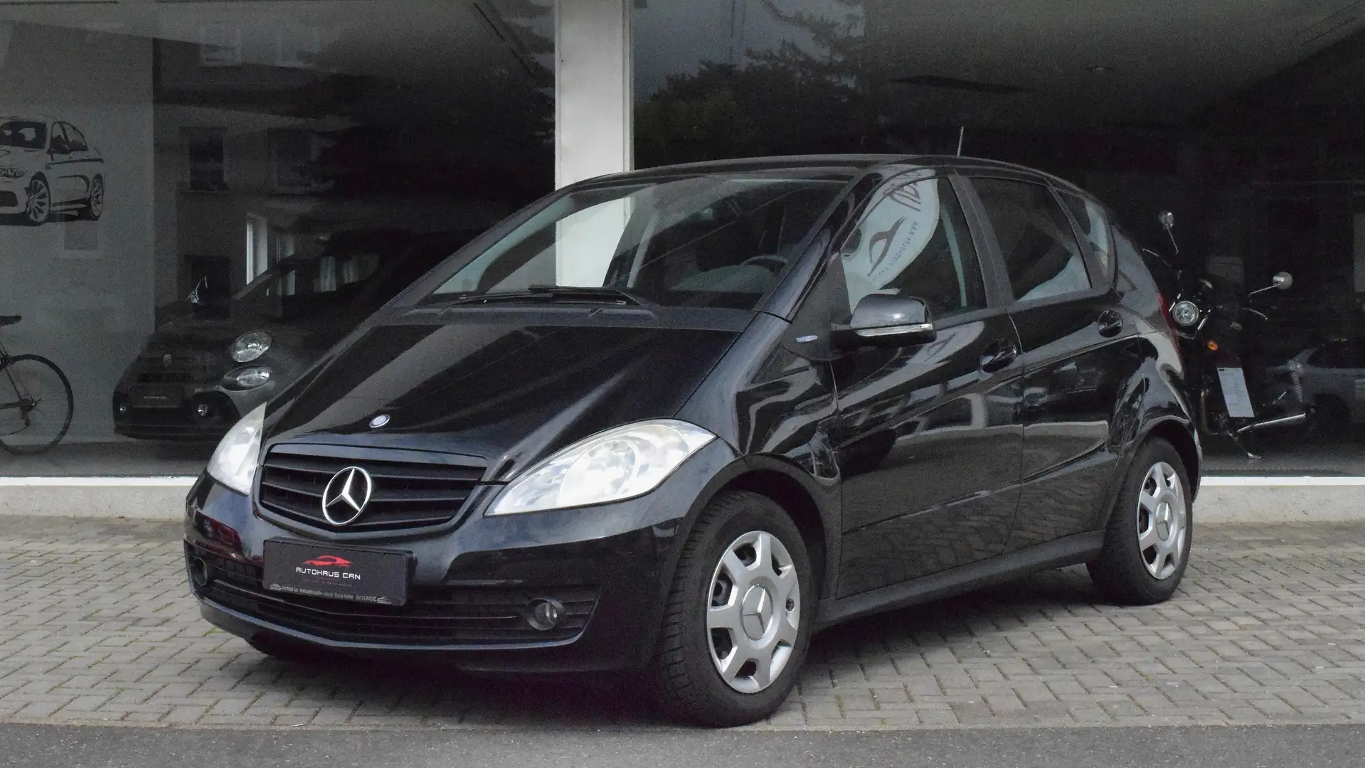 Mercedes-Benz A 160 BLUEEFFICIENCY "FACELIFT" BLUETOOTH SITZHEIZUNG Noir - 1