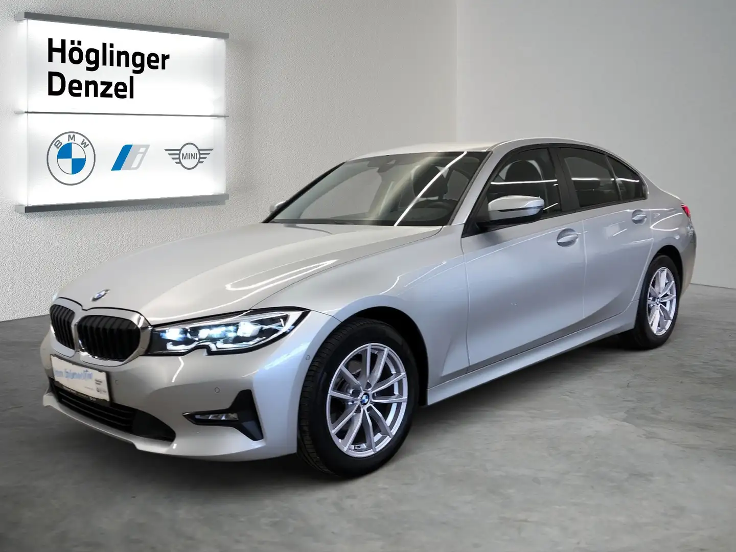 BMW 320 i xDrive Argent - 2