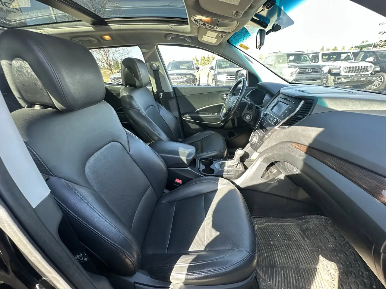 Hyundai SANTA FE снимка Hyundai SANTA FE