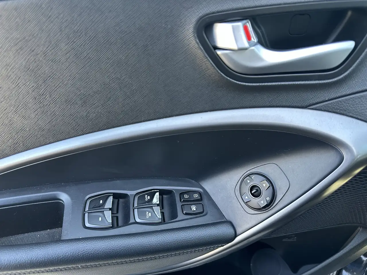 Hyundai SANTA FE снимка Hyundai SANTA FE